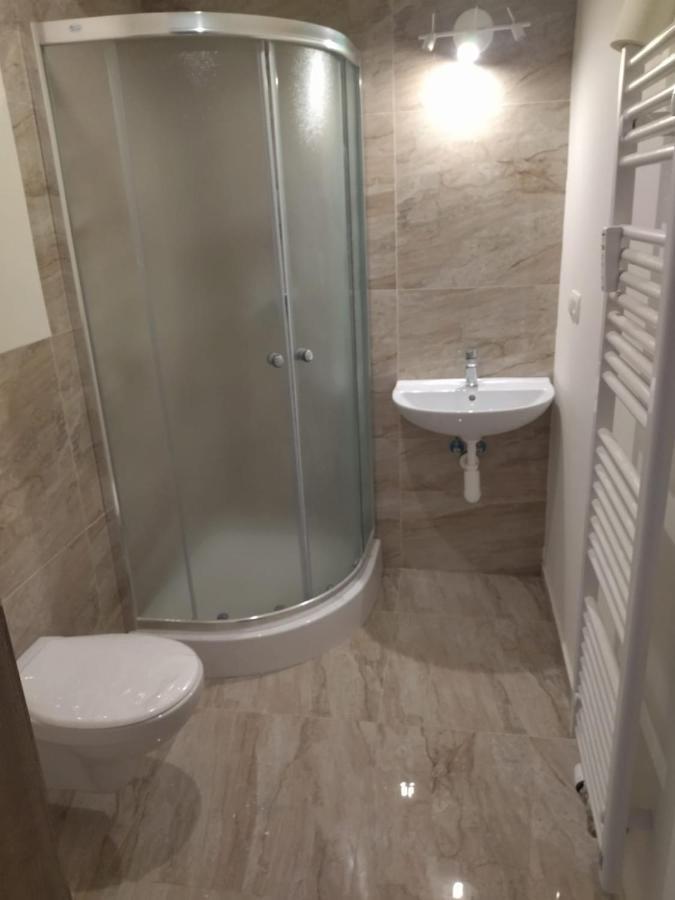 Brand New Two Room Apartment #26 With Free Secure Parking Close To Center Prague Exterior photo