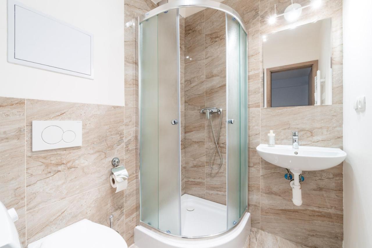 Brand New Two Room Apartment #26 With Free Secure Parking Close To Center Prague Exterior photo